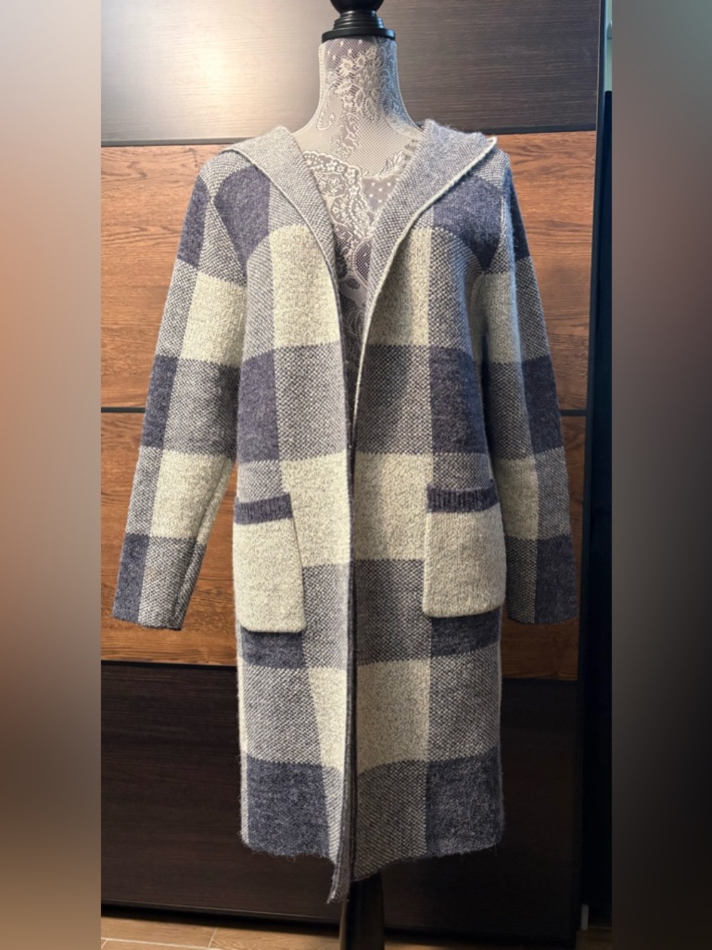 Monteau Gray and Cream Plaid Hooded Cardigan